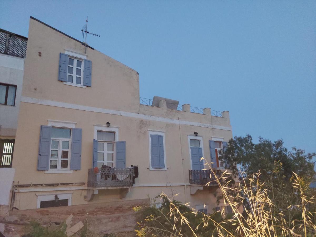 Hermes Penthouse Ermoupoli Exteriör bild